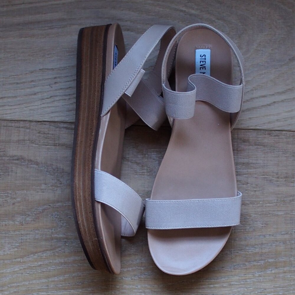 Steve Madden | NWOT Agile Platform Sandal
